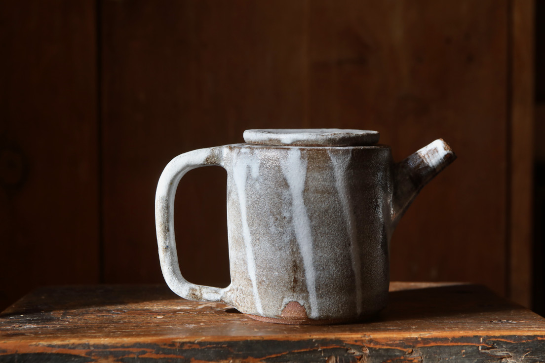 théière traits de cendres